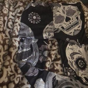 Skull leggings ☠️🌹